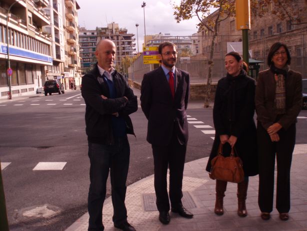 El nou carril bus-taxi dels carrers Caro i Teodor Llorente