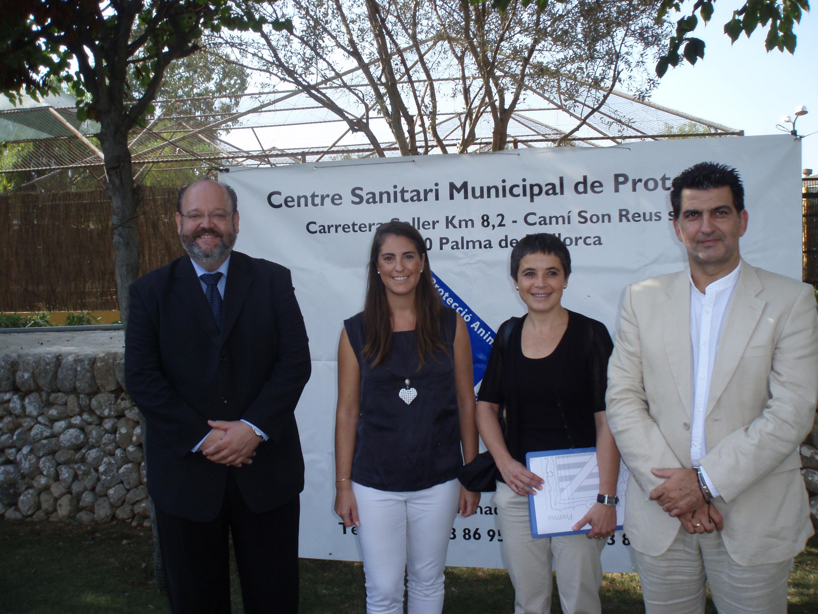 Els regidors de Sanitat i Seguretat Ciutadana assisteixen a la cloenda del curs per a policies locals sobre animals de companyia