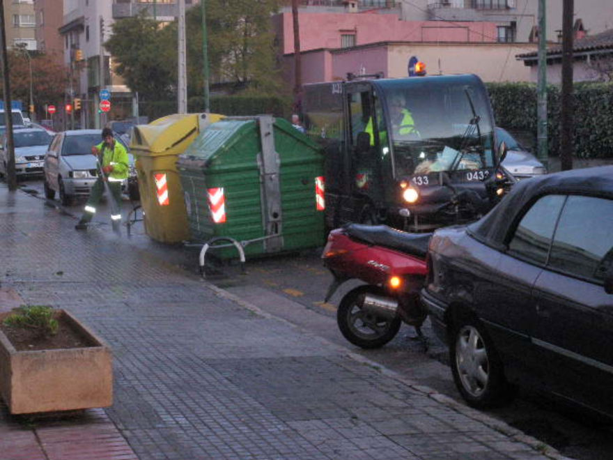 Cort actúa desde hoy y hasta el viernes en el Rafal Vell con su Plan Integral de Limpieza