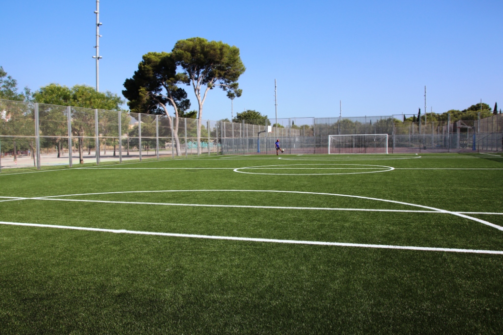 Camp de futbol de la Riera