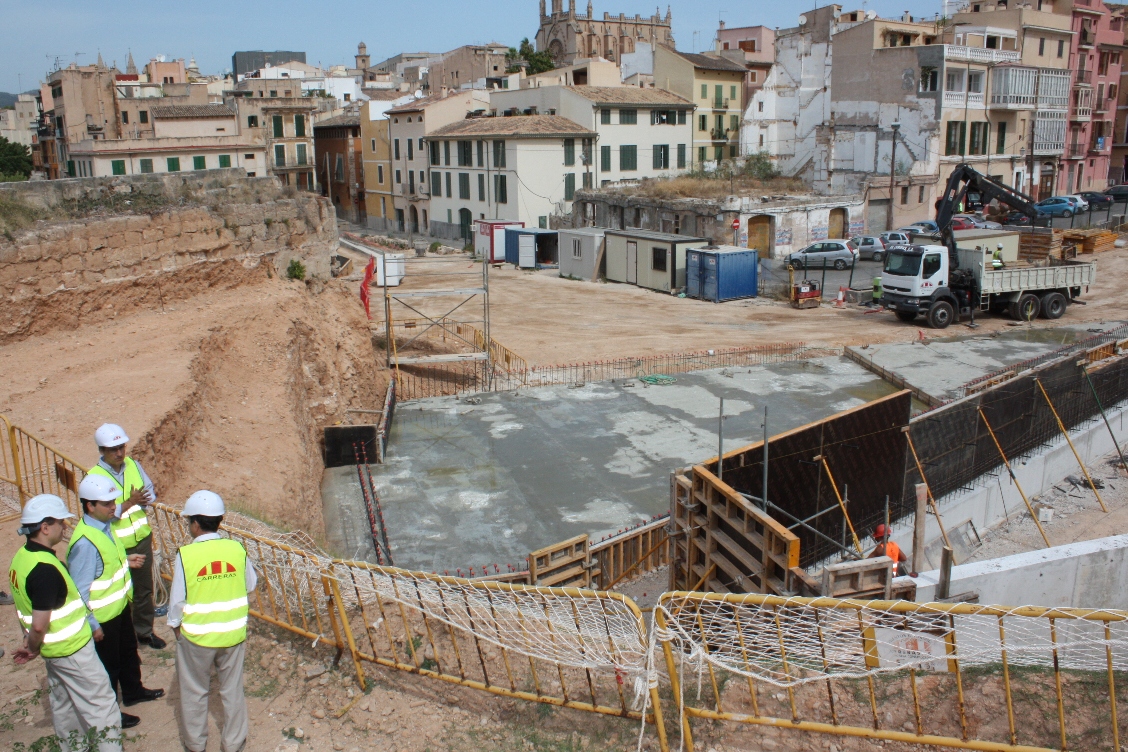 Jesús Valls visita les obres de rehabilitació del Baluard del Príncep