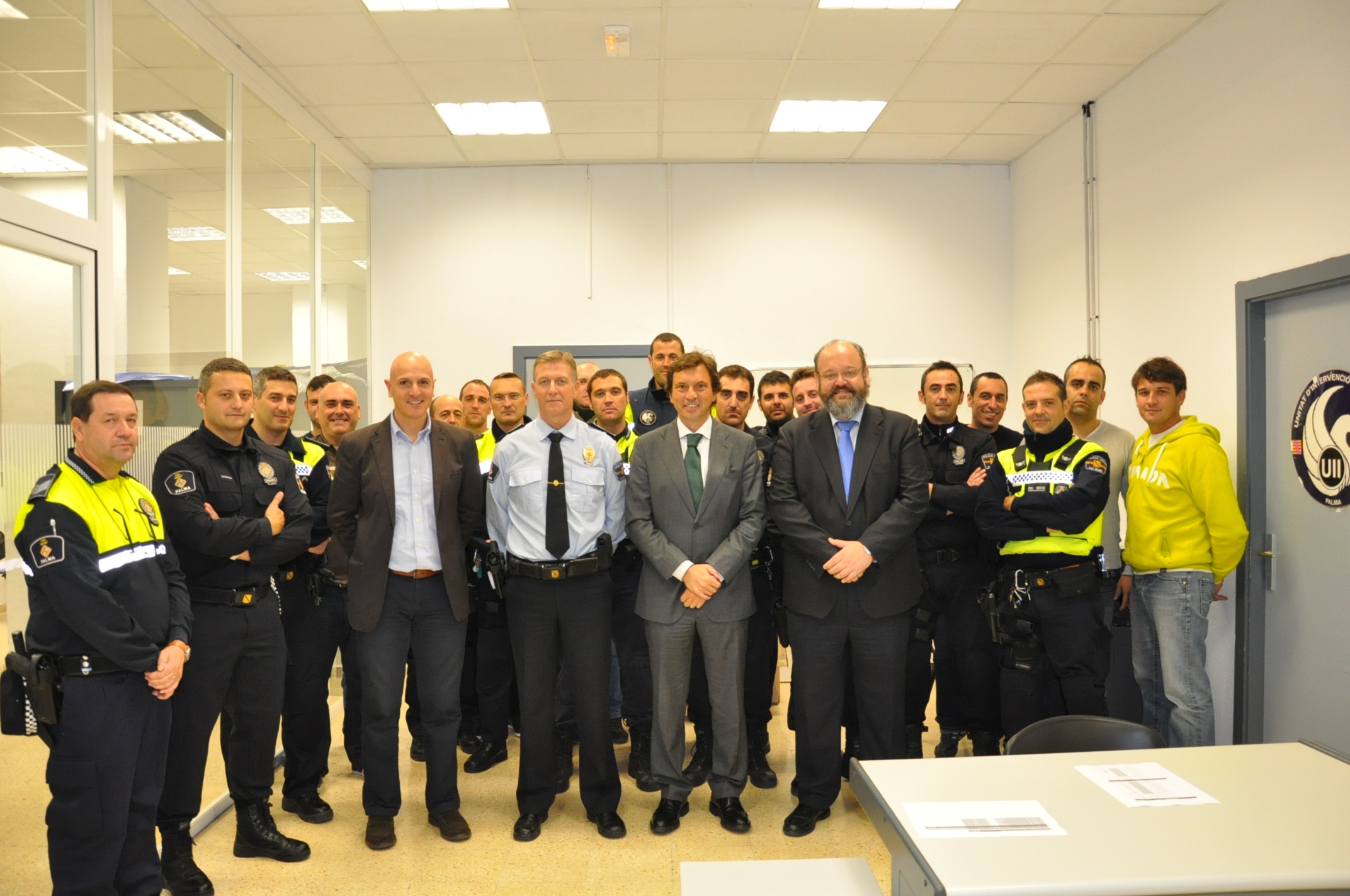 Mayor Mateo Isern has congratulated officers of the UII and the GAP units of Palma's Local Police Force  